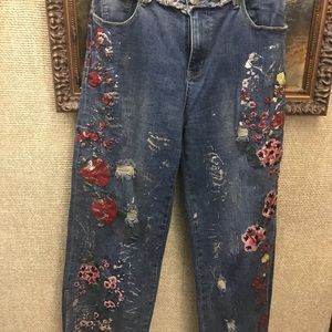 Luxe Moda bling, embroidered jeans(Tesoro Moda)